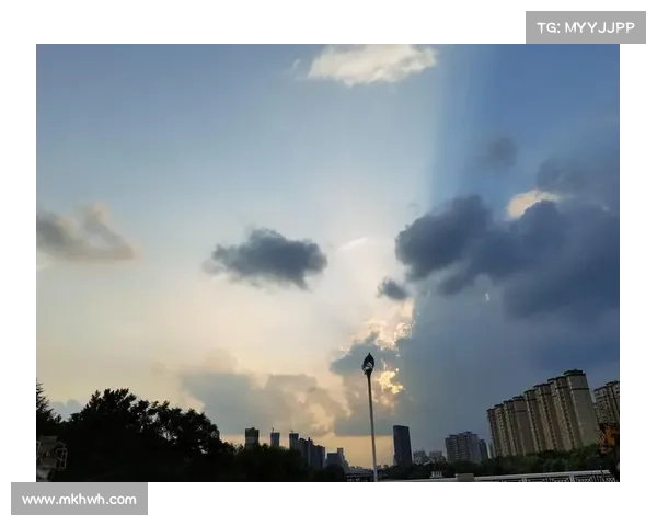 云端之上的黄昏之约 云端之上的黄昏之约